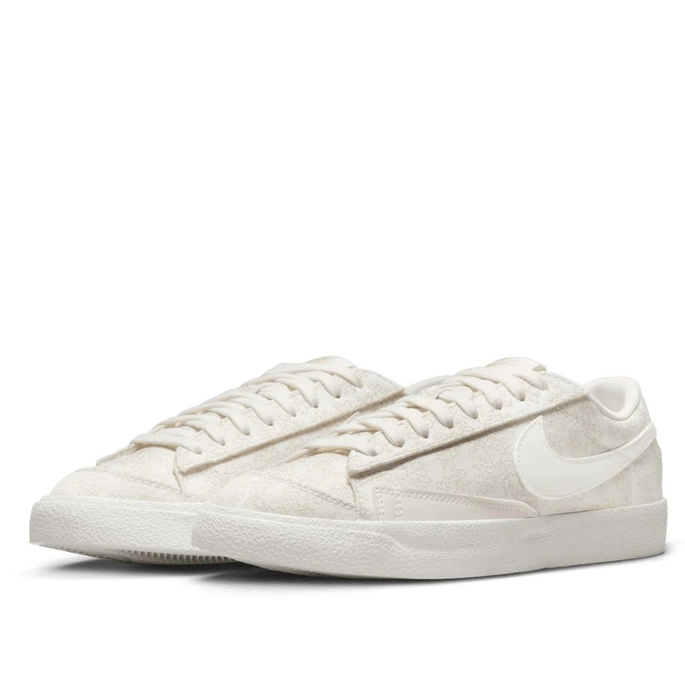 nike blazers low 77 se - flower embroidery